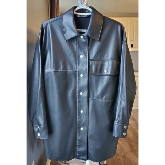 Zara - Oversized Faux Leather Shirt Jacket - Picture 1 of 9